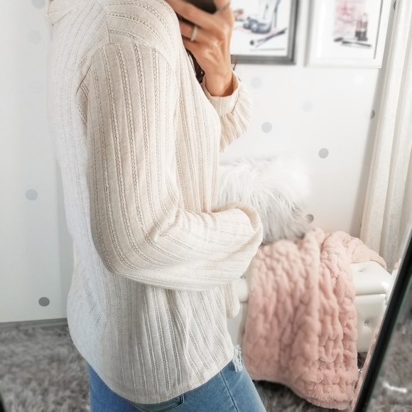 Last1️⃣ Taupe Pointelle Rib Knit V-Neck Lightweight Long Sleeve Top Spring Tops - Picture 7 of 8